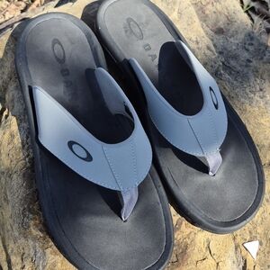 Oakley sandals men